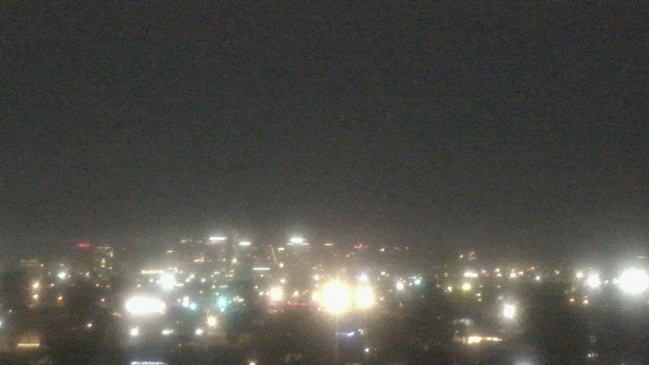 Thumbnail for current weather camera view from South Mountain High School in Phoenix, Arizona