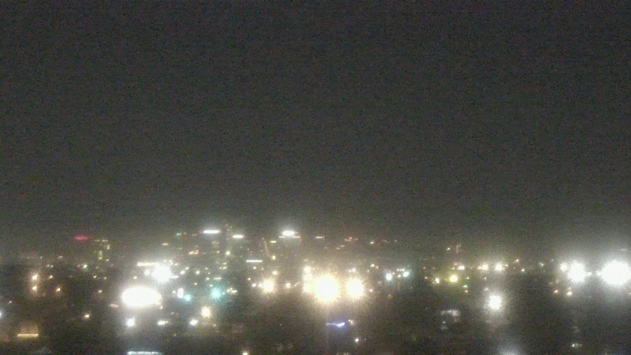 Thumbnail for current weather camera view from South Mountain High School in Phoenix, Arizona