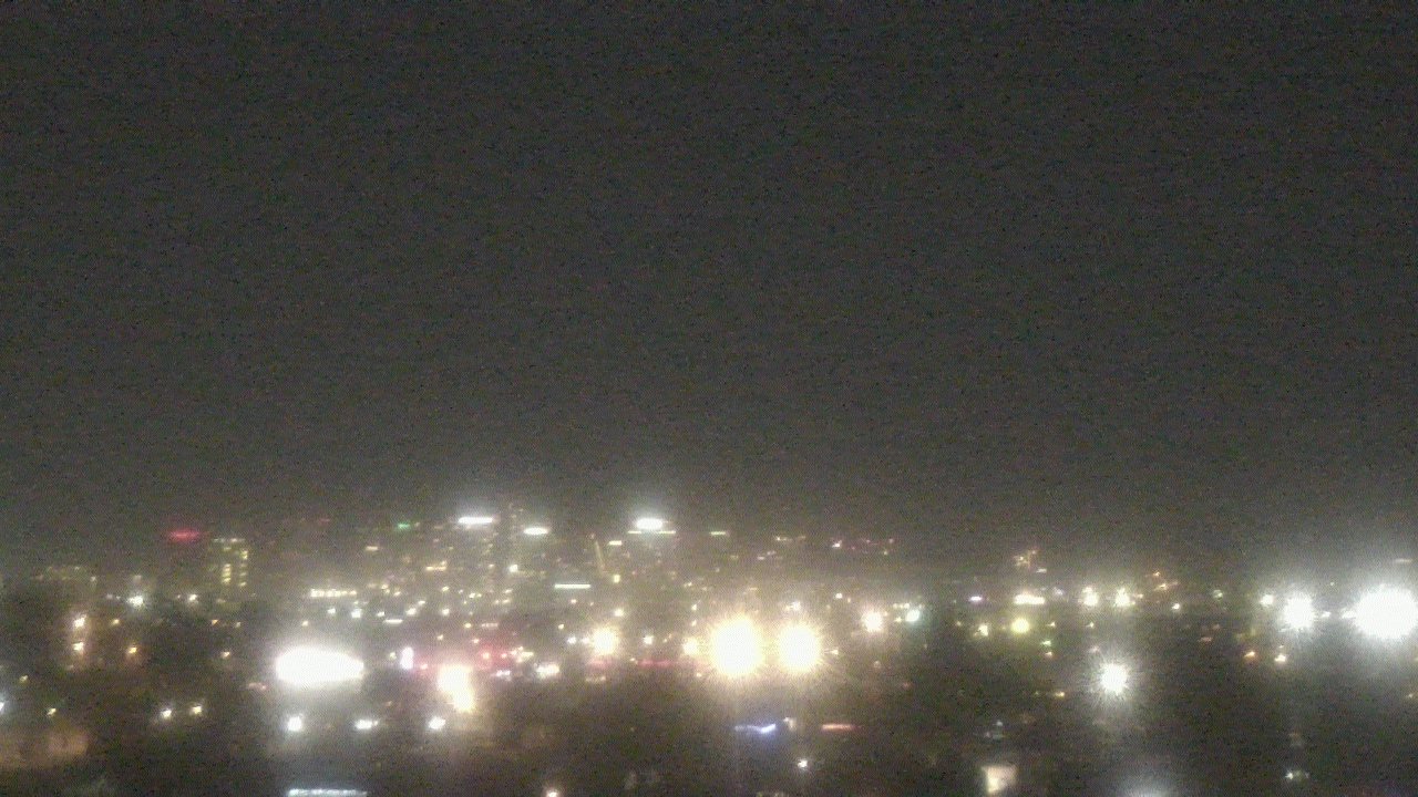 Thumbnail for current weather camera view from South Mountain High School in Phoenix, Arizona