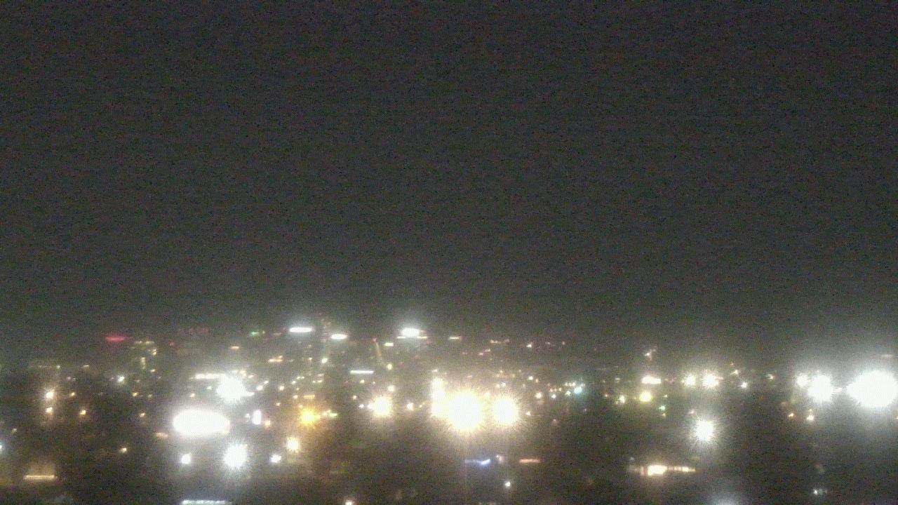 Thumbnail for current weather camera view from South Mountain High School in Phoenix, Arizona