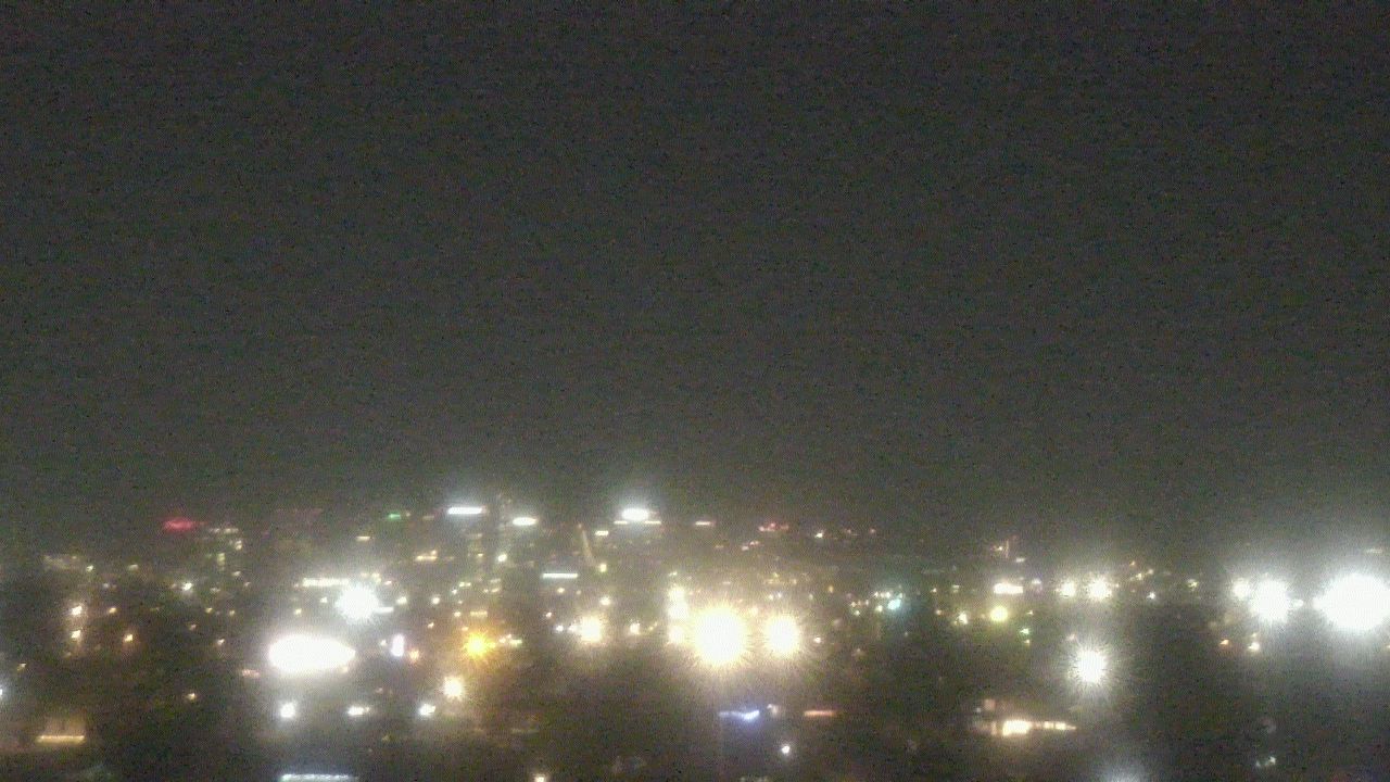 Thumbnail for current weather camera view from South Mountain High School in Phoenix, Arizona
