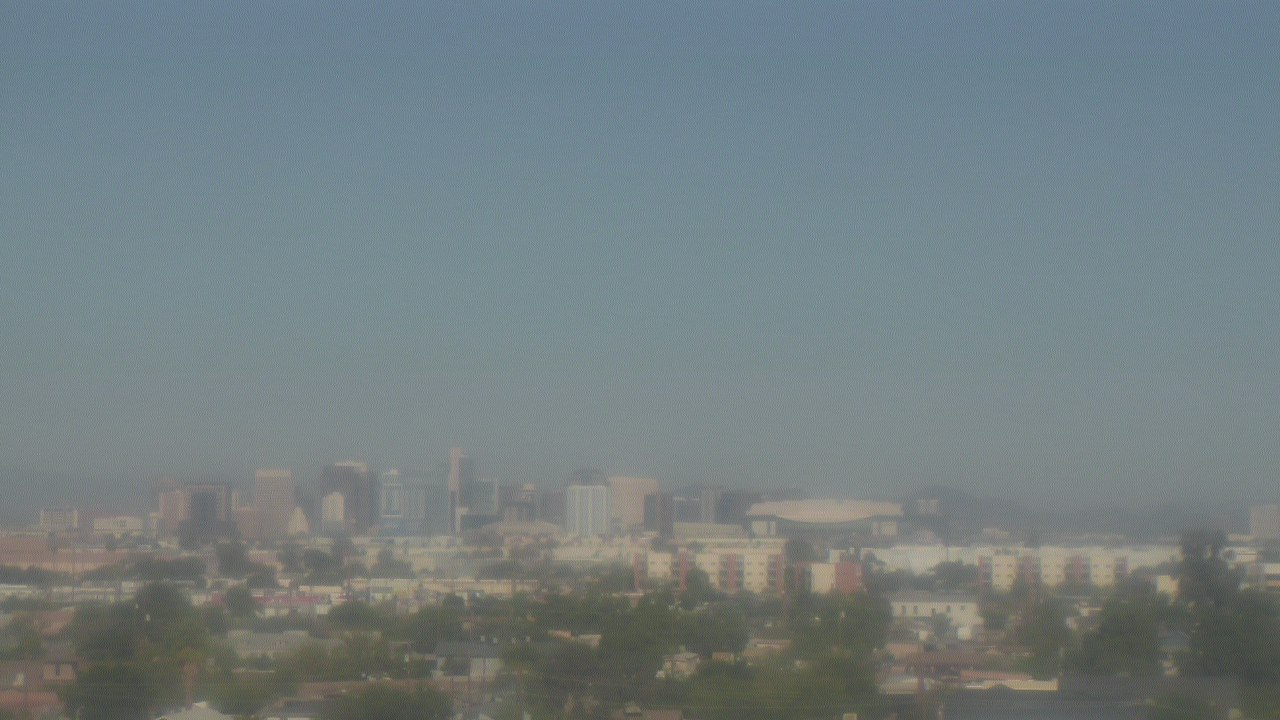 Thumbnail for current weather camera view from South Mountain High School in Phoenix, Arizona