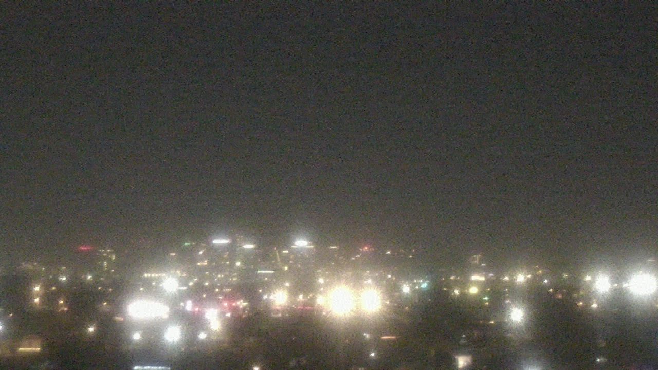 Thumbnail for current weather camera view from South Mountain High School in Phoenix, Arizona