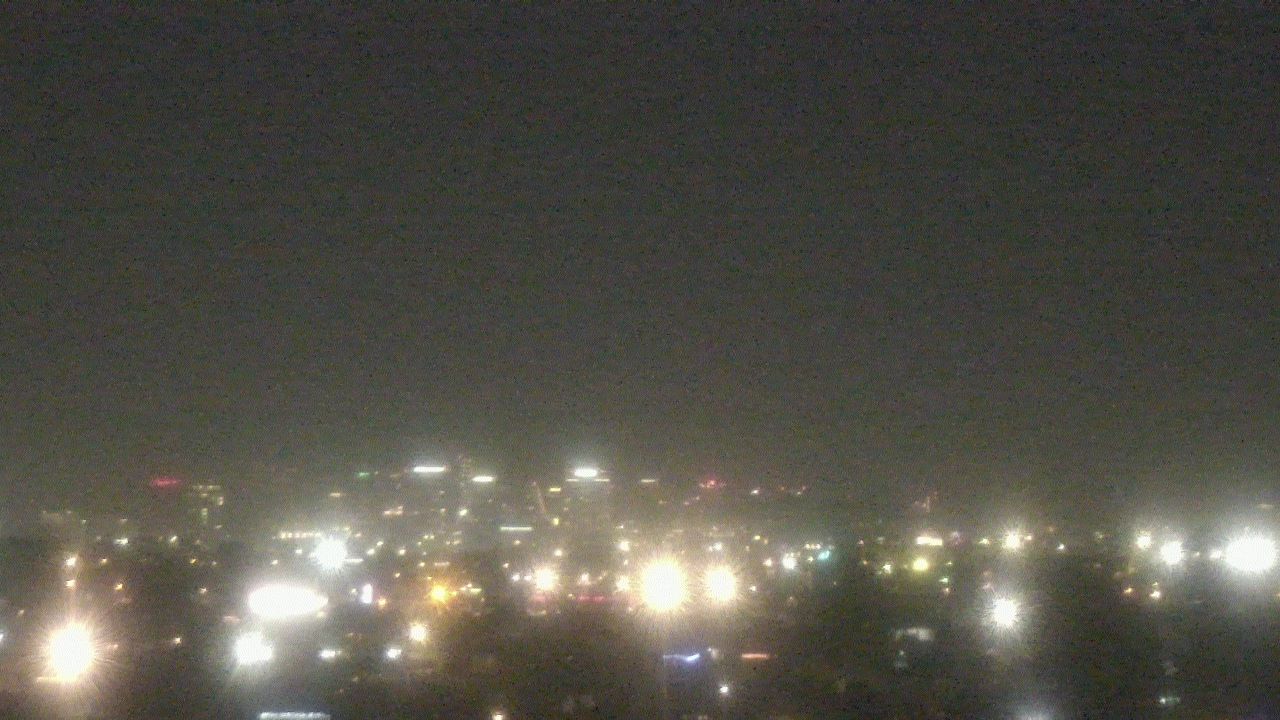 Thumbnail for current weather camera view from South Mountain High School in Phoenix, Arizona