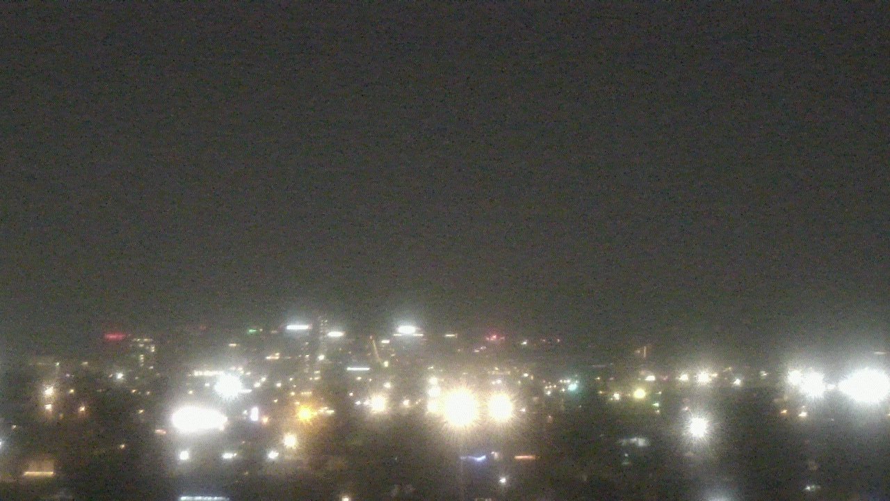 Thumbnail for current weather camera view from South Mountain High School in Phoenix, Arizona