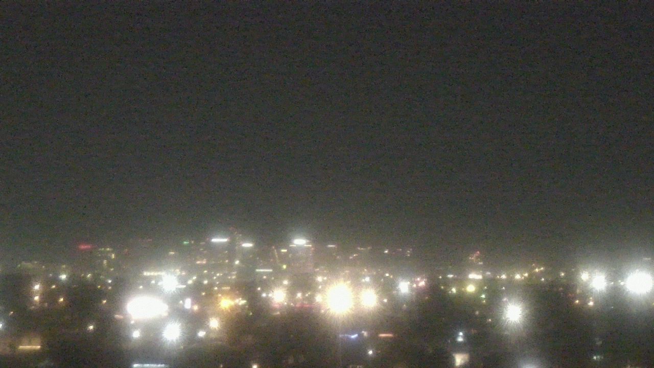 Thumbnail for current weather camera view from South Mountain High School in Phoenix, Arizona