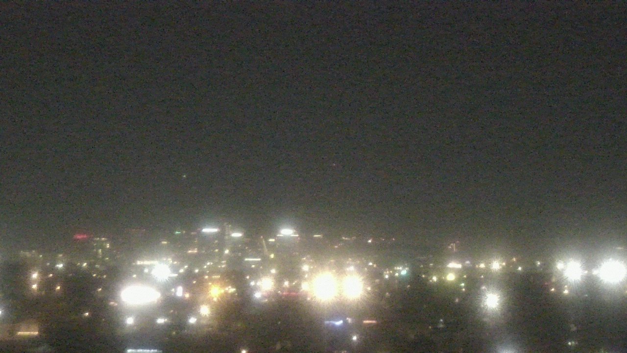 Thumbnail for current weather camera view from South Mountain High School in Phoenix, Arizona