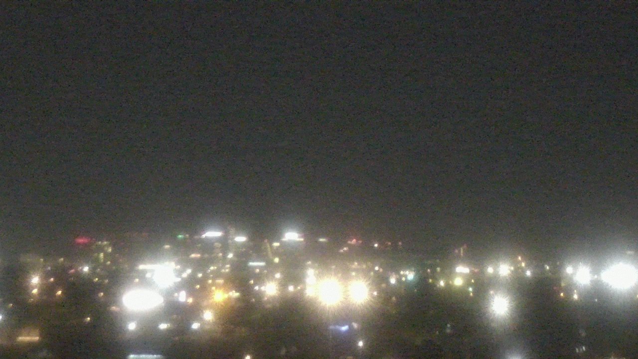 Thumbnail for current weather camera view from South Mountain High School in Phoenix, Arizona