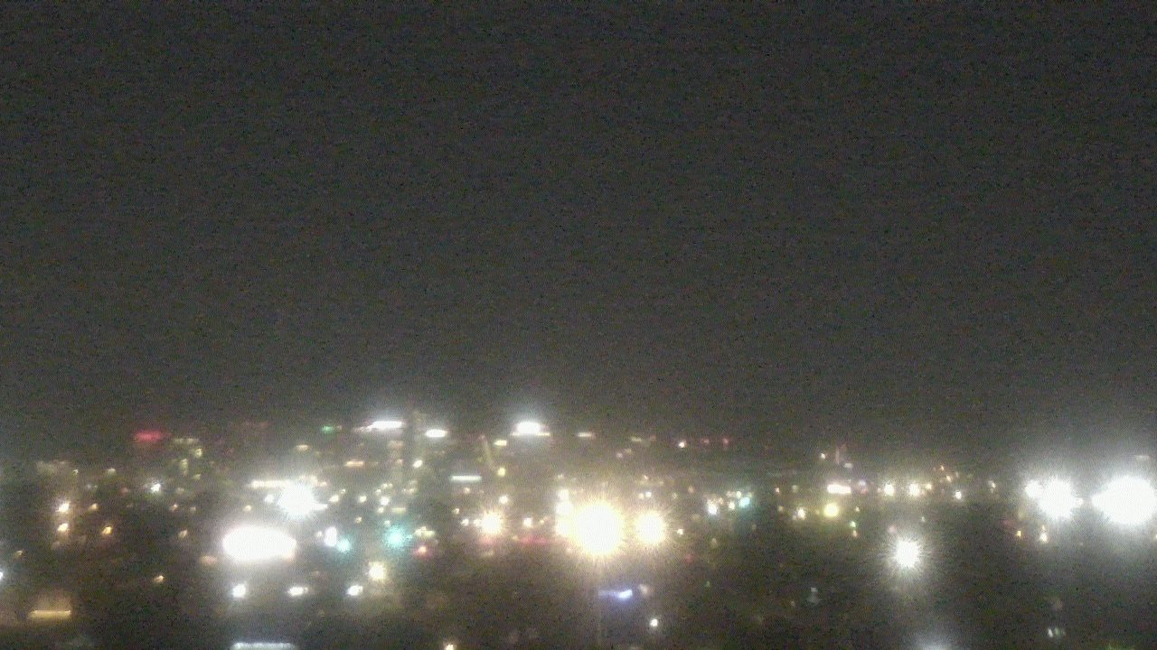 Thumbnail for current weather camera view from South Mountain High School in Phoenix, Arizona