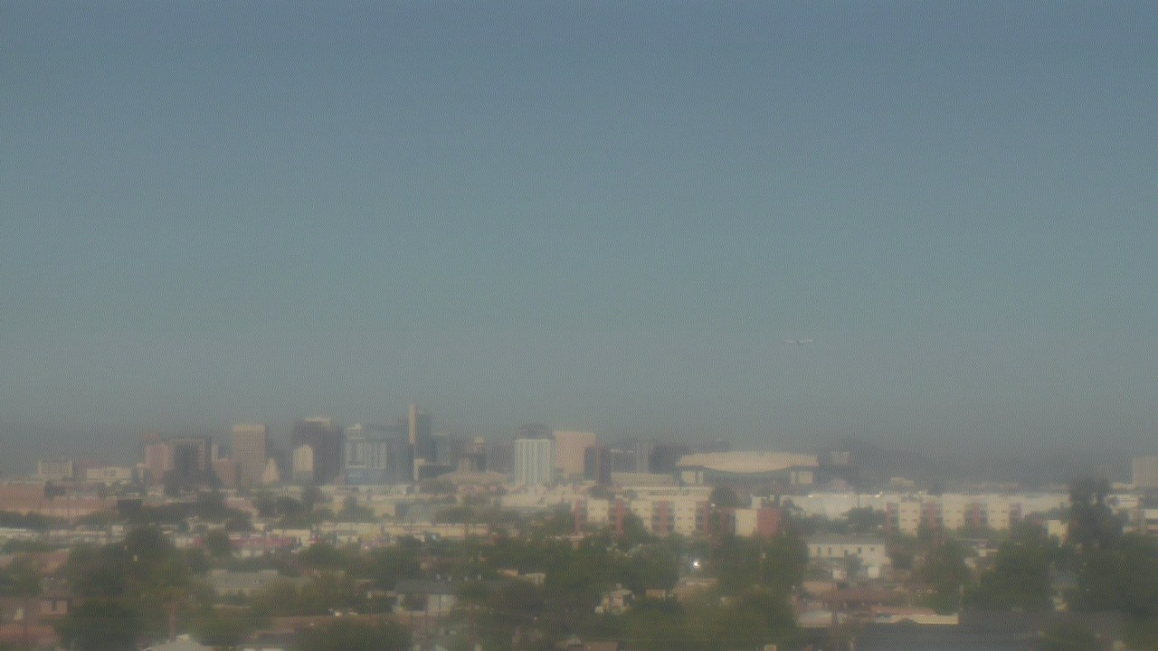 Thumbnail for current weather camera view from South Mountain High School in Phoenix, Arizona