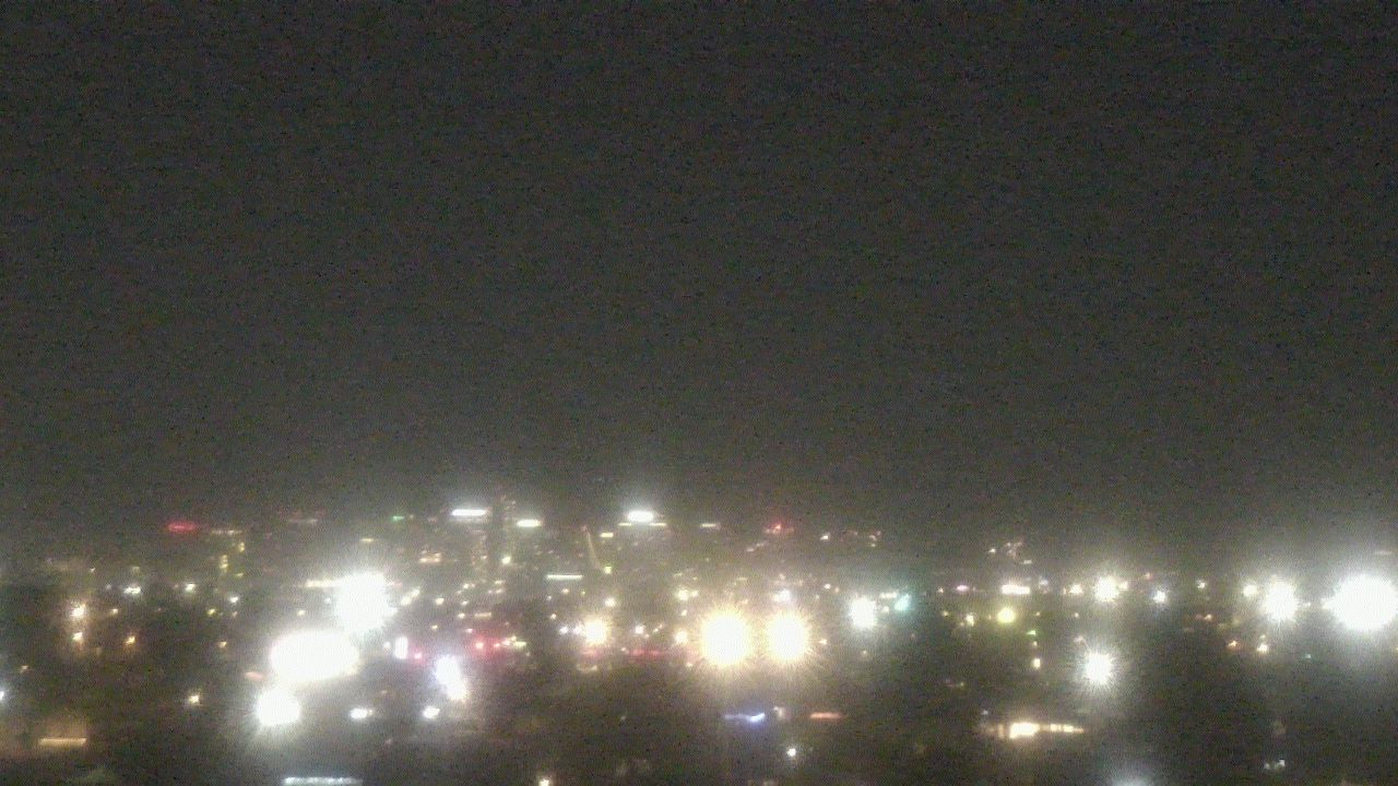 Thumbnail for current weather camera view from South Mountain High School in Phoenix, Arizona