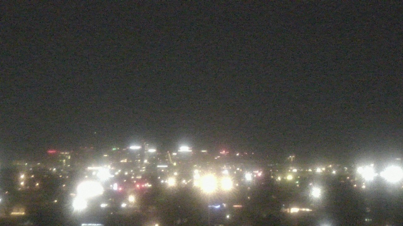 Thumbnail for current weather camera view from South Mountain High School in Phoenix, Arizona