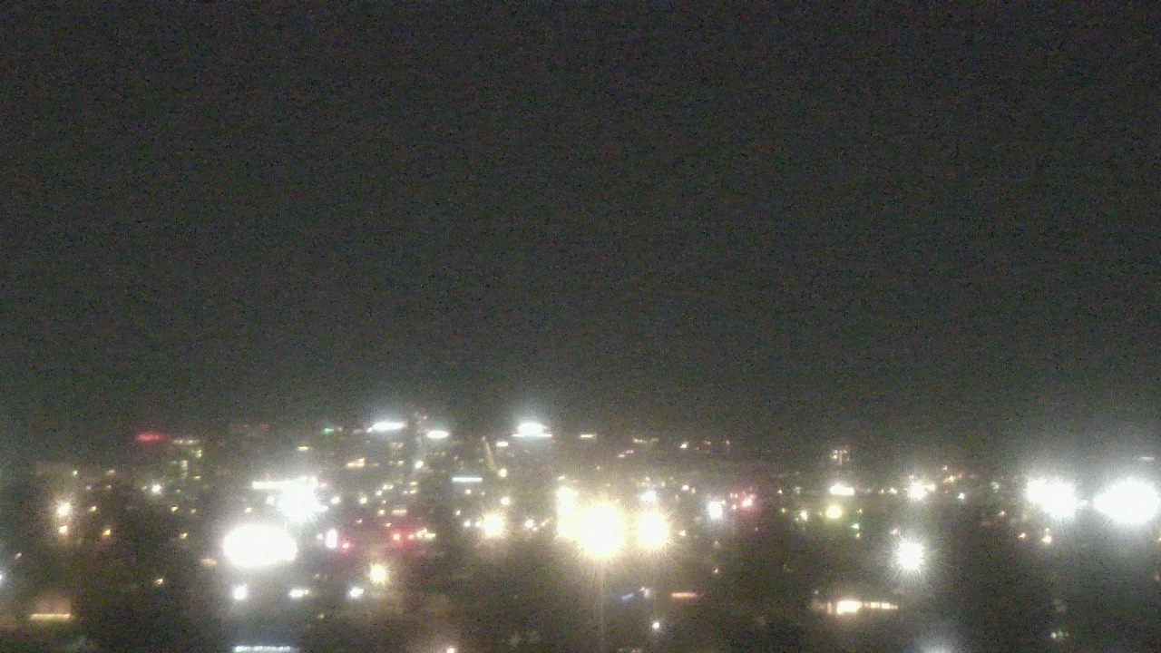 Thumbnail for current weather camera view from South Mountain High School in Phoenix, Arizona