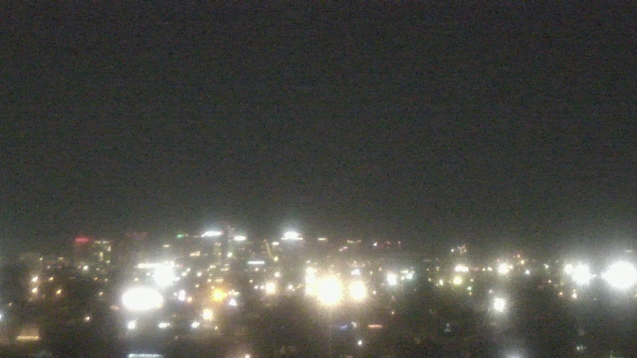 Thumbnail for current weather camera view from South Mountain High School in Phoenix, Arizona