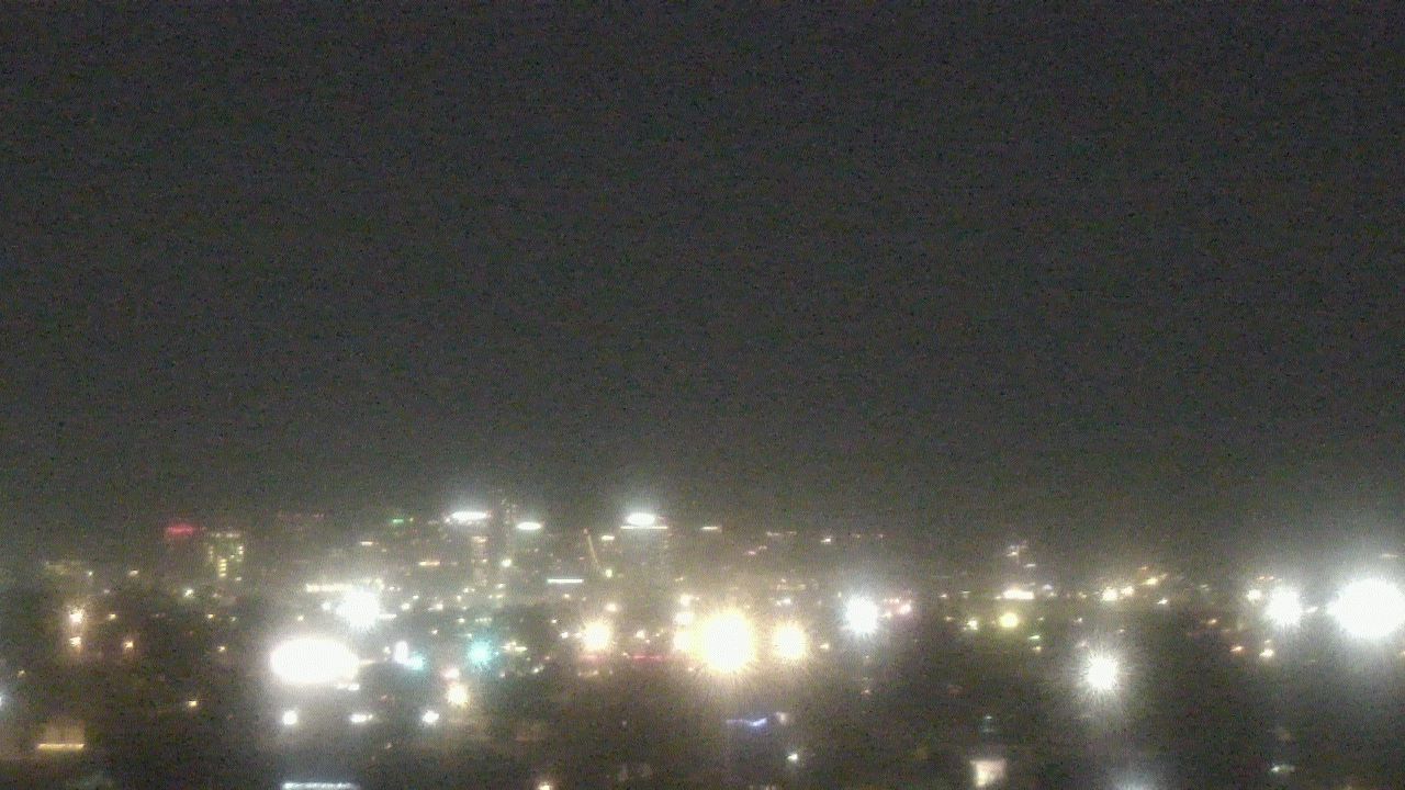 Thumbnail for current weather camera view from South Mountain High School in Phoenix, Arizona