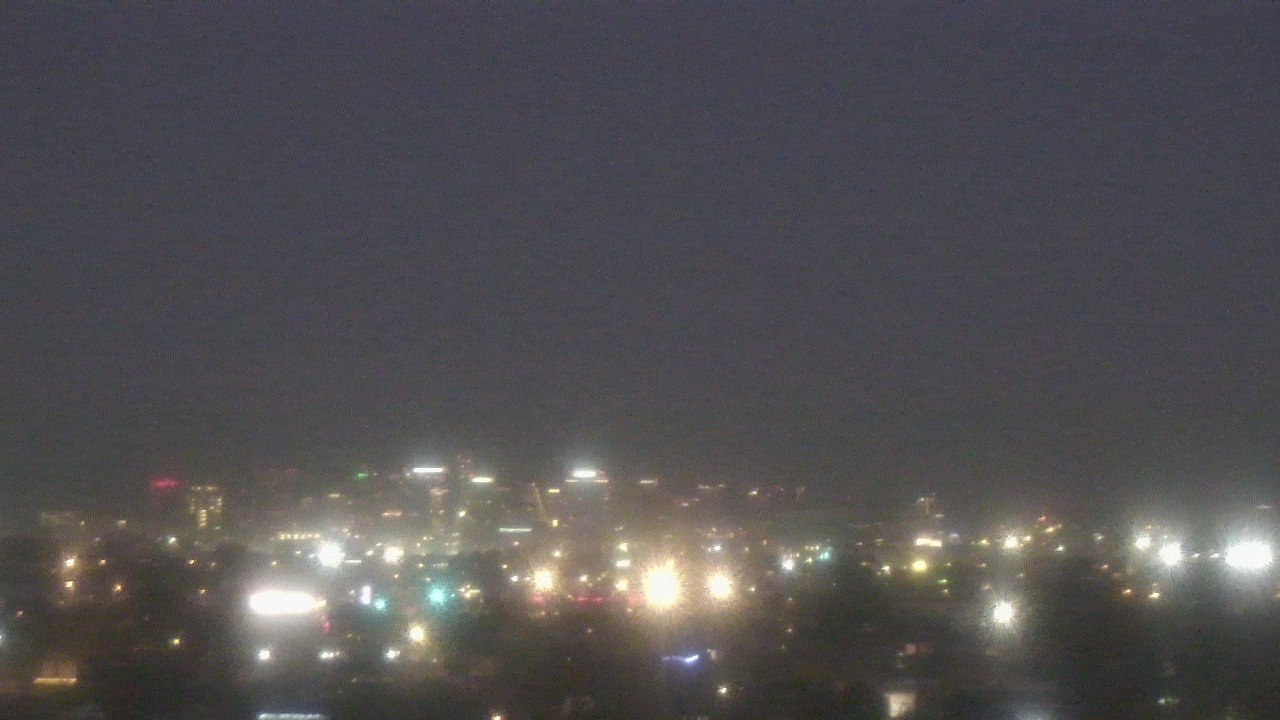 Thumbnail for current weather camera view from South Mountain High School in Phoenix, Arizona