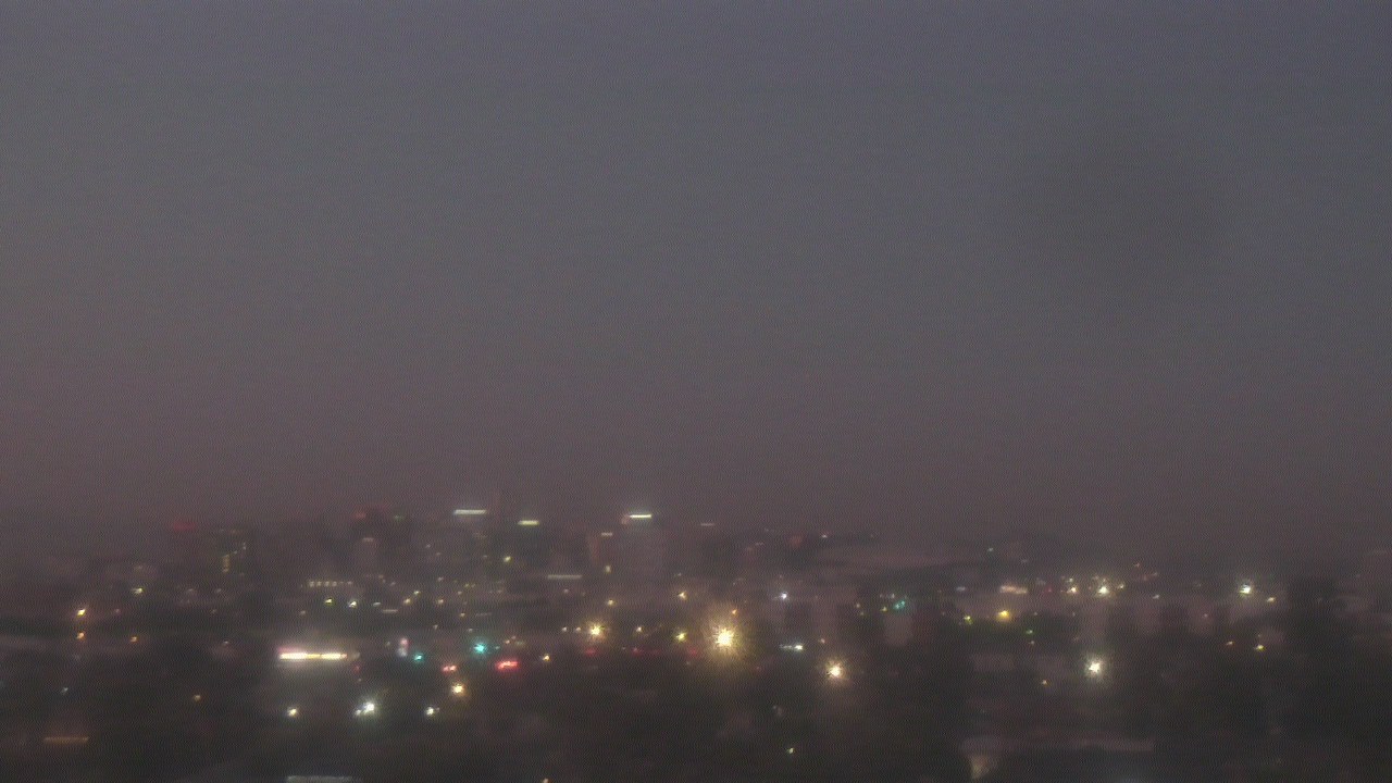 Thumbnail for current weather camera view from South Mountain High School in Phoenix, Arizona