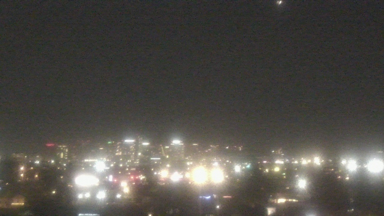 Thumbnail for current weather camera view from South Mountain High School in Phoenix, Arizona