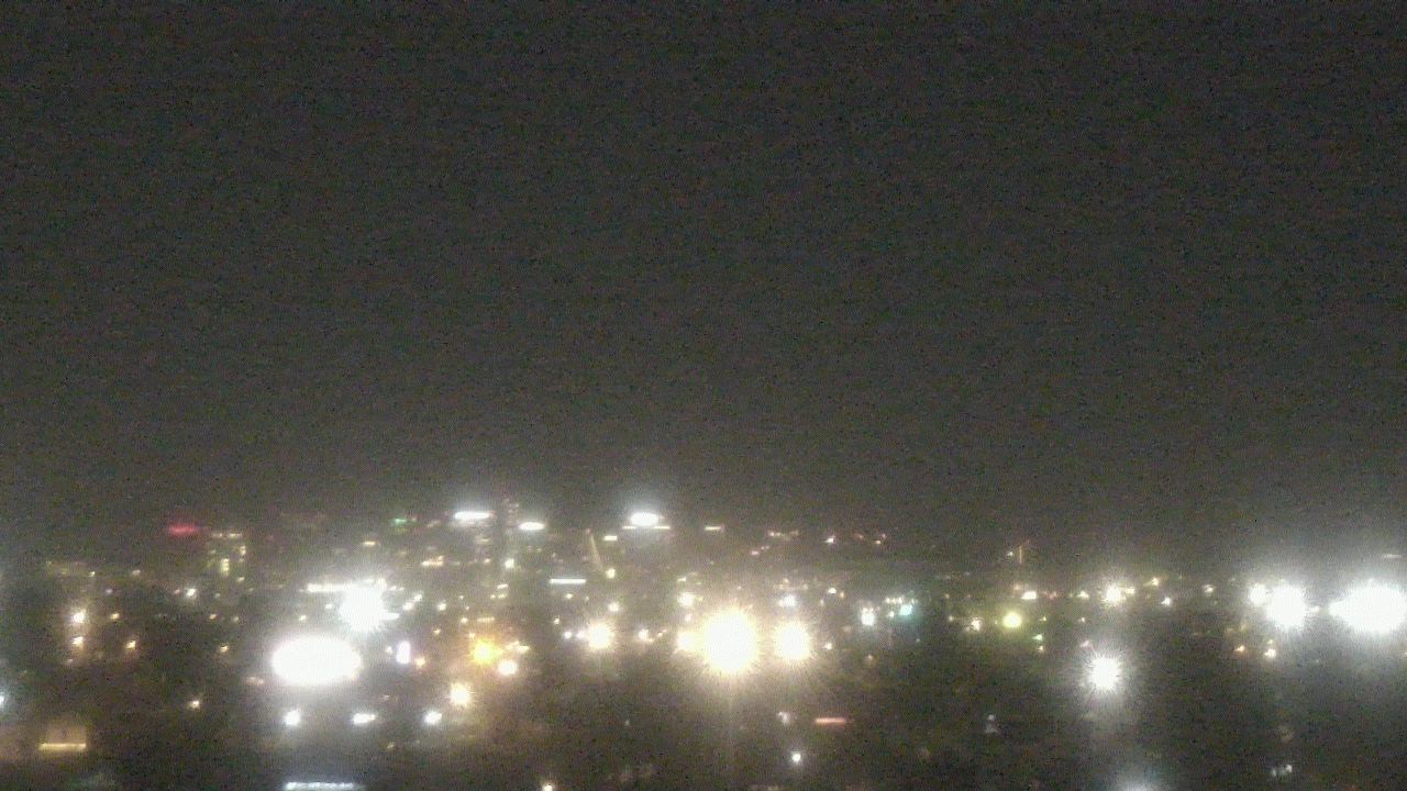 Thumbnail for current weather camera view from South Mountain High School in Phoenix, Arizona