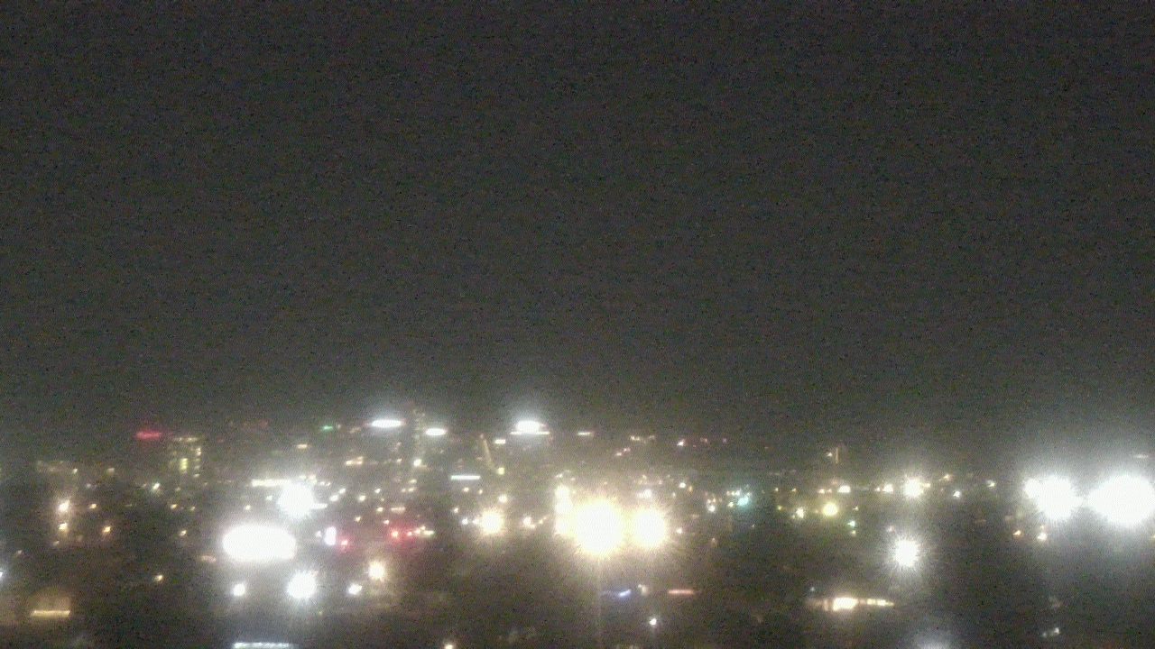 Thumbnail for current weather camera view from South Mountain High School in Phoenix, Arizona