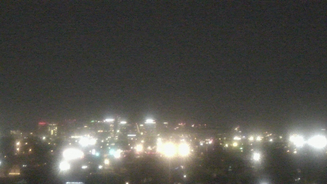 Thumbnail for current weather camera view from South Mountain High School in Phoenix, Arizona