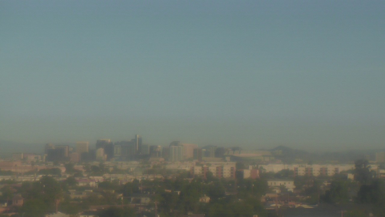 Thumbnail for current weather camera view from South Mountain High School in Phoenix, Arizona