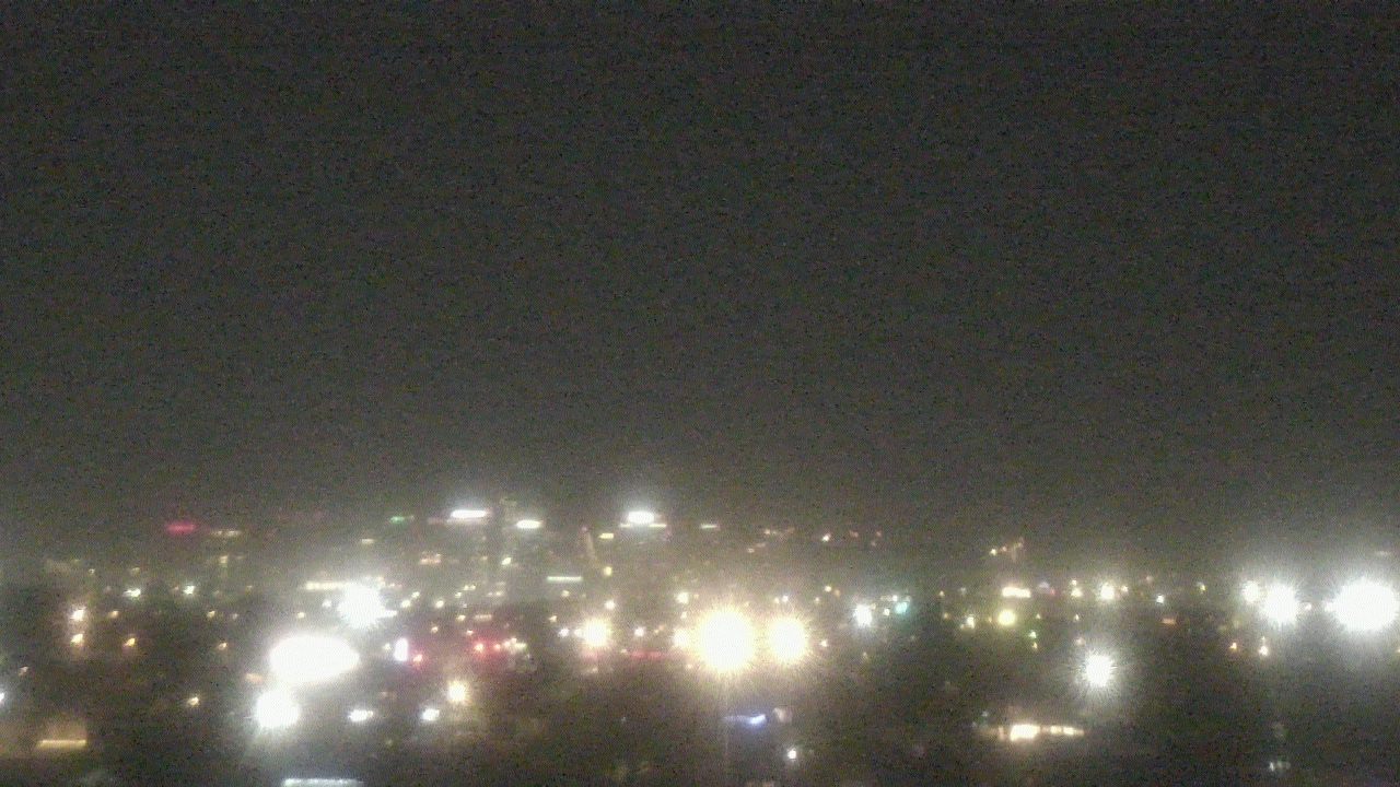 Thumbnail for current weather camera view from South Mountain High School in Phoenix, Arizona