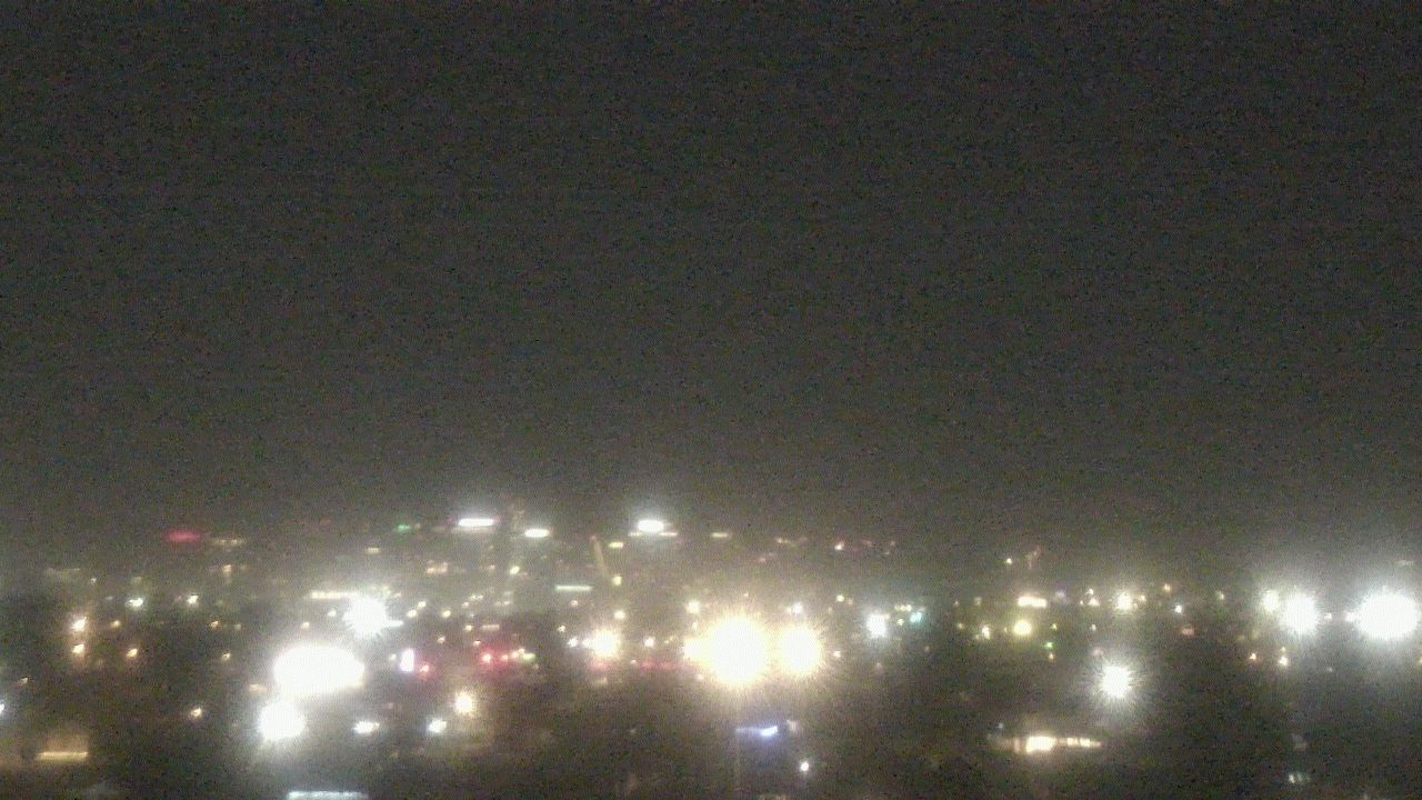 Thumbnail for current weather camera view from South Mountain High School in Phoenix, Arizona
