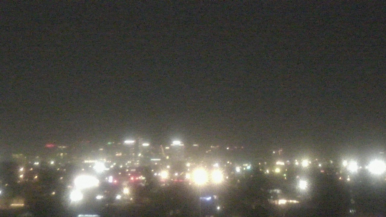 Thumbnail for current weather camera view from South Mountain High School in Phoenix, Arizona