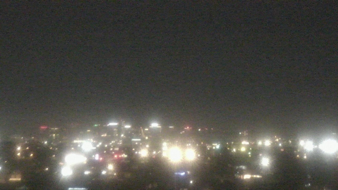 Thumbnail for current weather camera view from South Mountain High School in Phoenix, Arizona