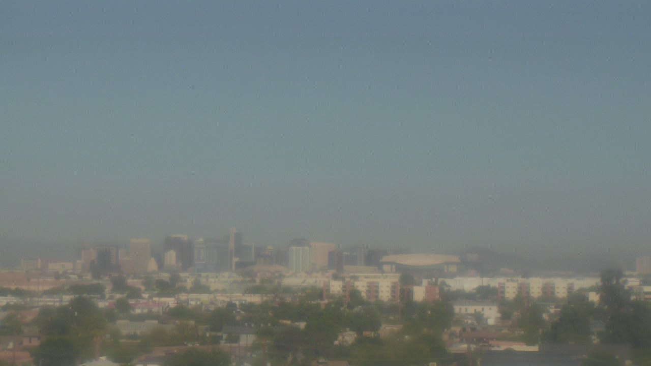 Thumbnail for current weather camera view from South Mountain High School in Phoenix, Arizona