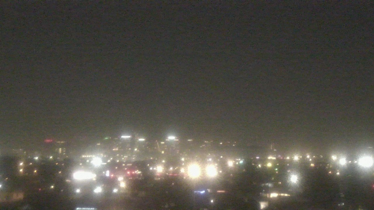 Thumbnail for current weather camera view from South Mountain High School in Phoenix, Arizona