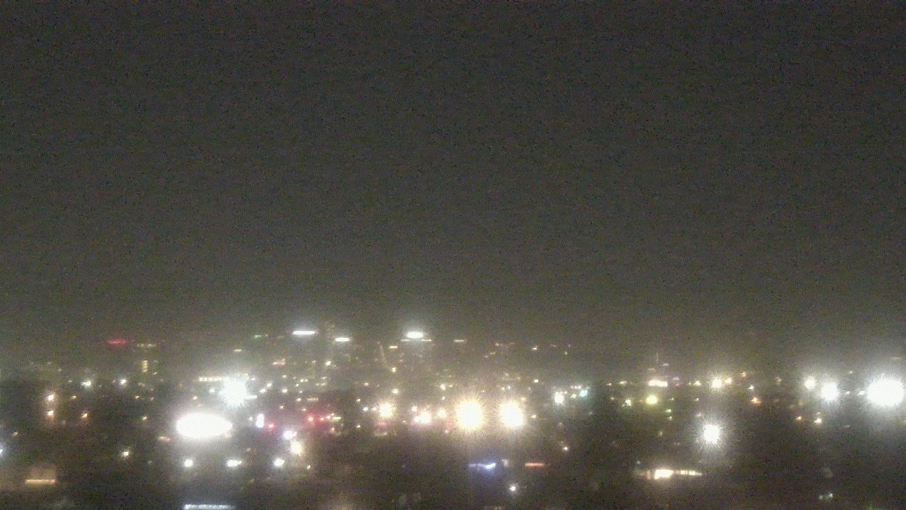 Thumbnail for current weather camera view from South Mountain High School in Phoenix, Arizona
