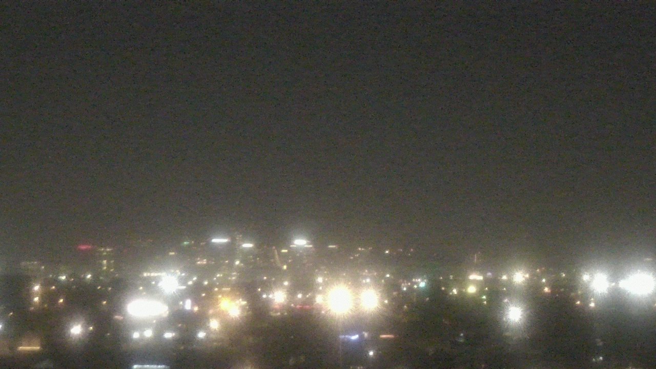 Thumbnail for current weather camera view from South Mountain High School in Phoenix, Arizona