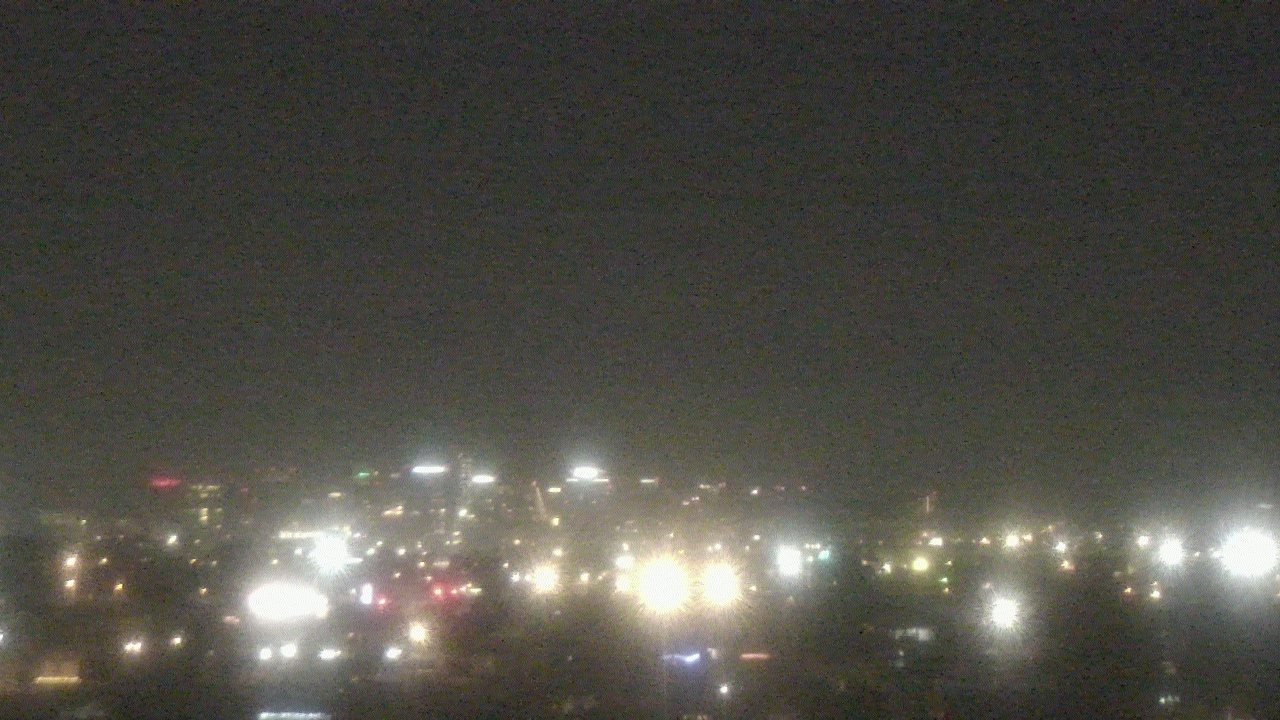 Thumbnail for current weather camera view from South Mountain High School in Phoenix, Arizona