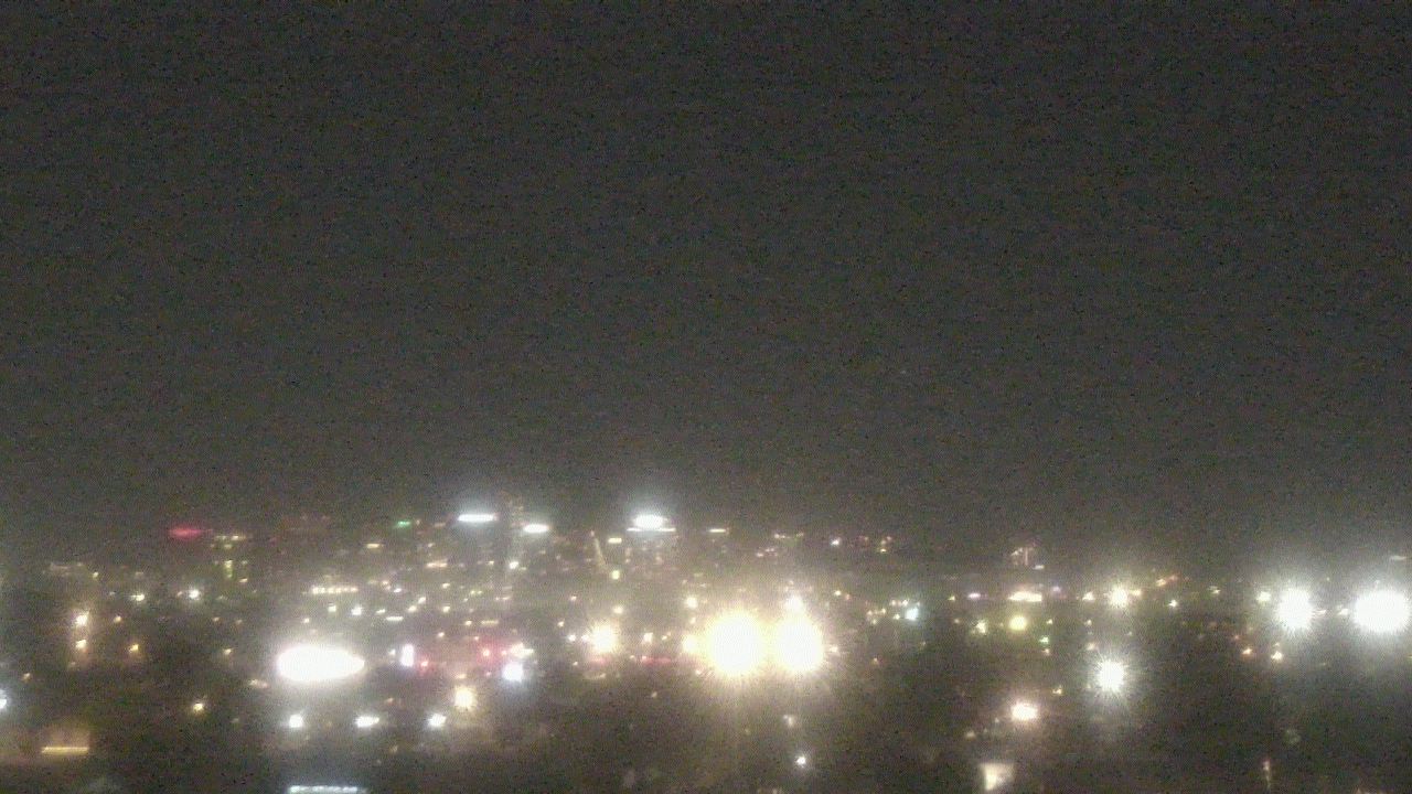 Thumbnail for current weather camera view from South Mountain High School in Phoenix, Arizona