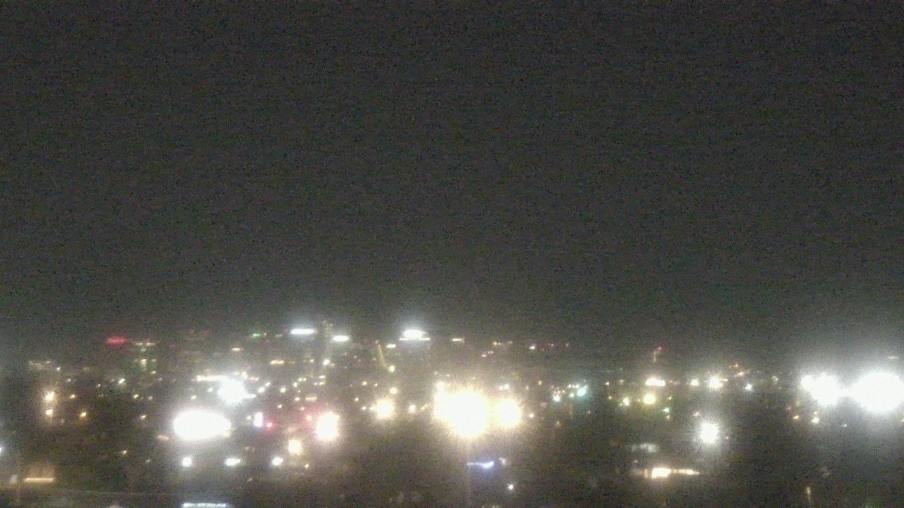 Thumbnail for current weather camera view from South Mountain High School in Phoenix, Arizona