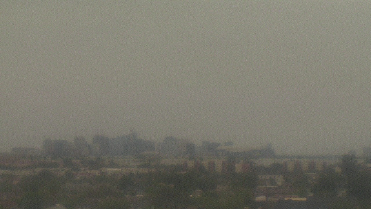 Thumbnail for current weather camera view from South Mountain High School in Phoenix, Arizona