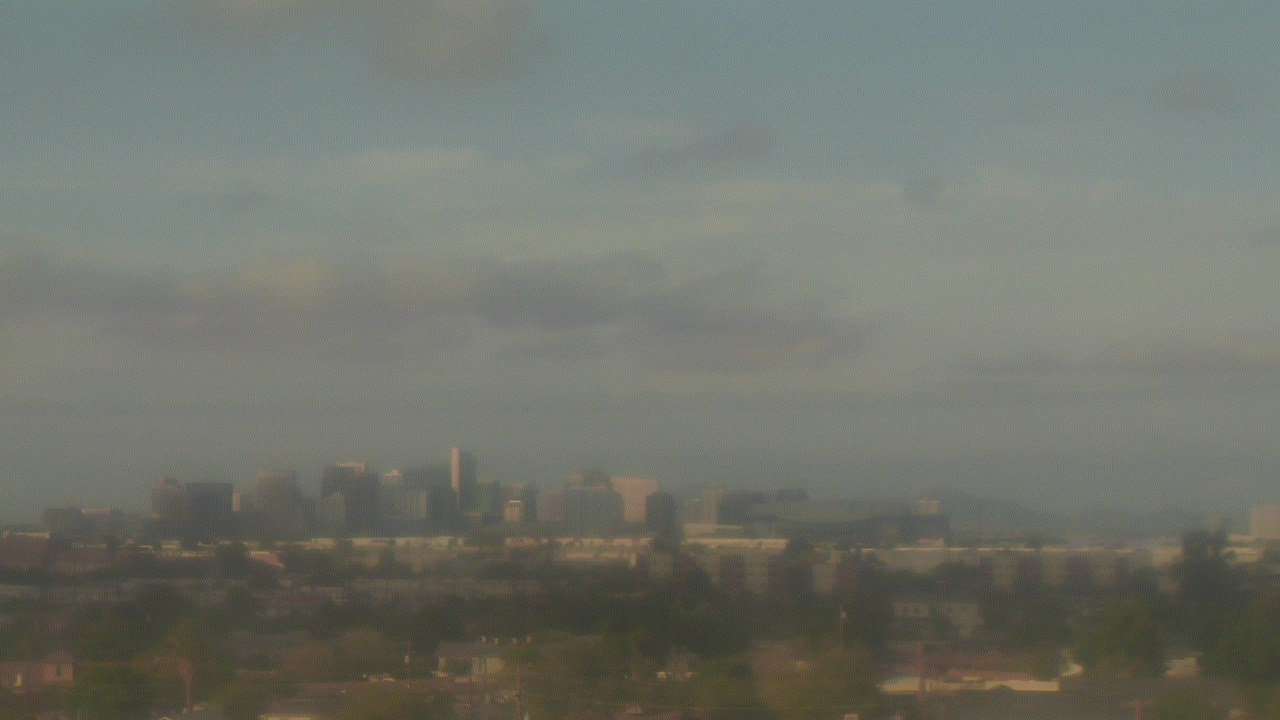 Thumbnail for current weather camera view from South Mountain High School in Phoenix, Arizona