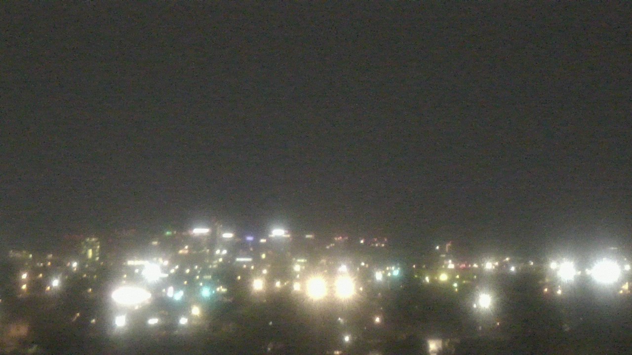 Thumbnail for current weather camera view from South Mountain High School in Phoenix, Arizona