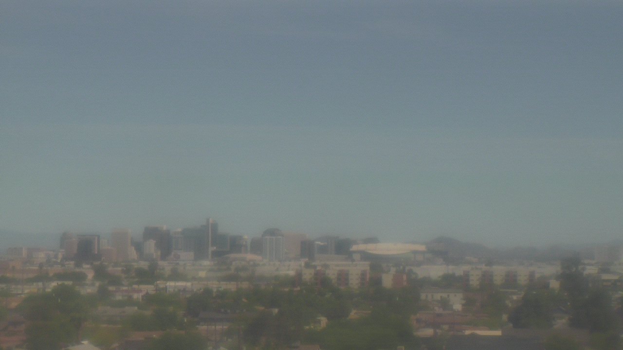 Thumbnail for current weather camera view from South Mountain High School in Phoenix, Arizona