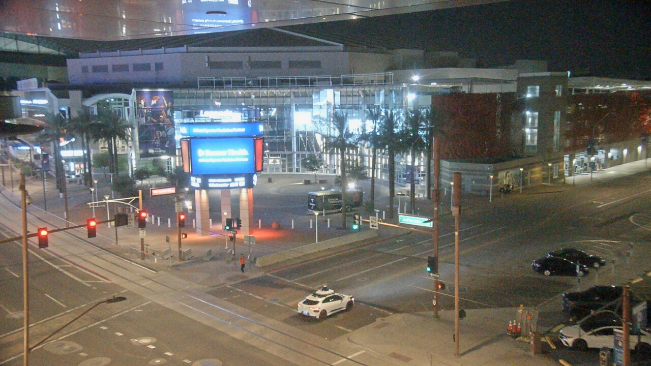 Thumbnail for current weather camera view from Palomar Hotel in Phoenix, Arizona