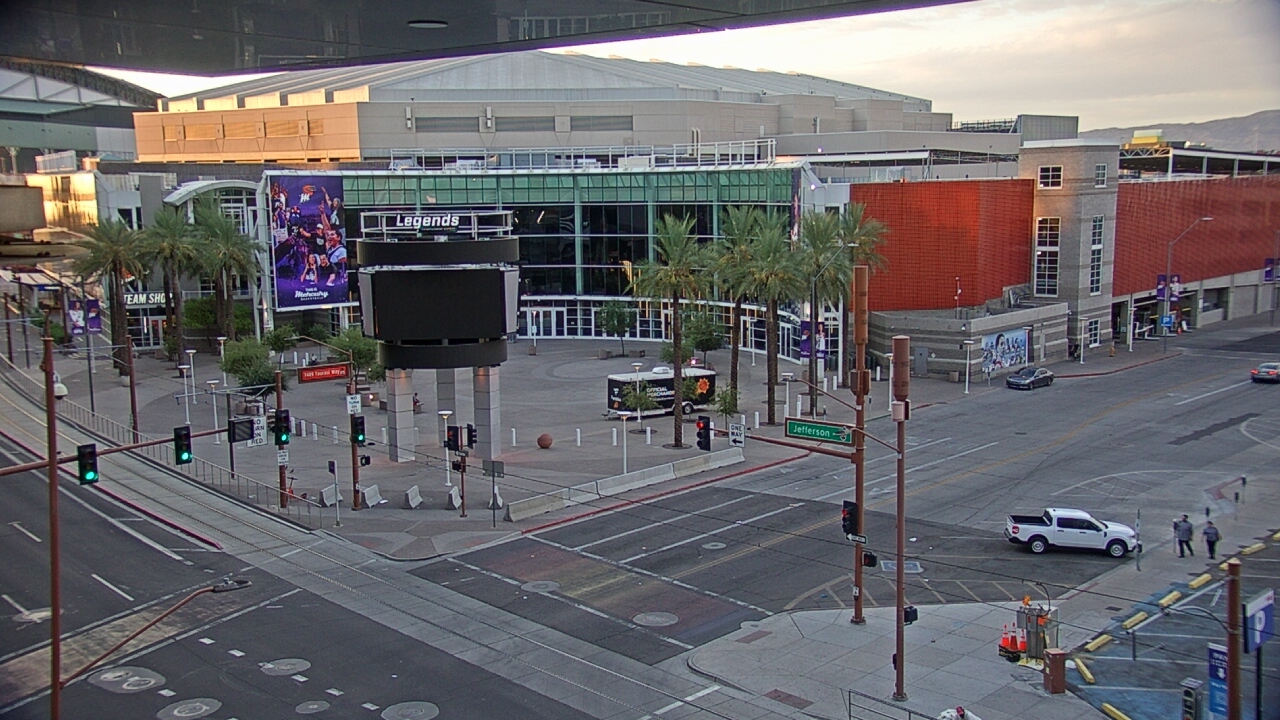 Thumbnail for current weather camera view from Palomar Hotel in Phoenix, Arizona