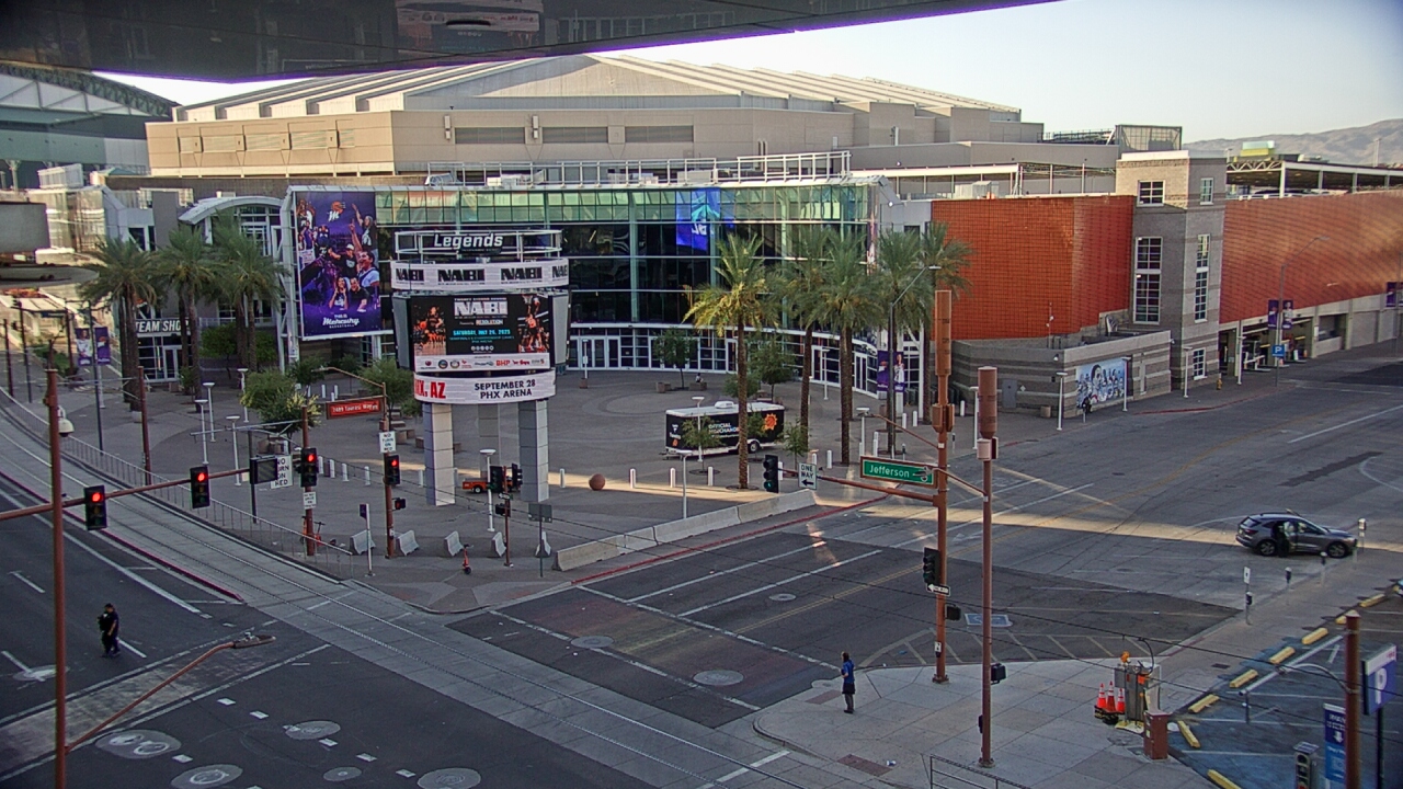 Thumbnail for current weather camera view from Palomar Hotel in Phoenix, Arizona