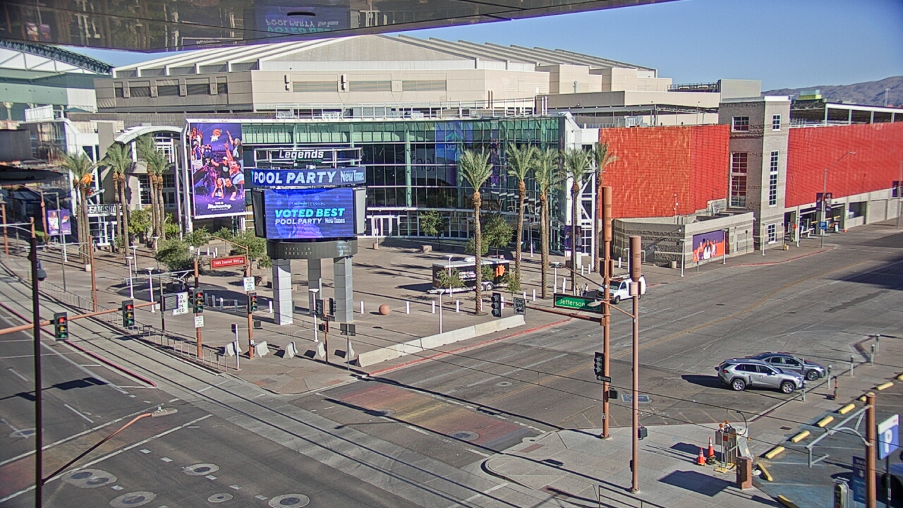 Thumbnail for current weather camera view from Palomar Hotel in Phoenix, Arizona