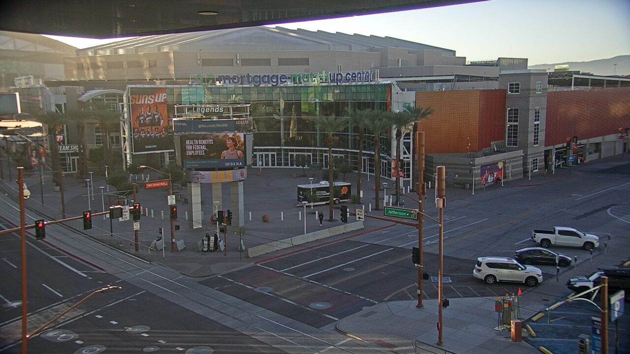 Thumbnail for current weather camera view from Palomar Hotel in Phoenix, Arizona