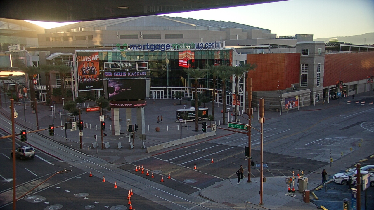 Thumbnail for current weather camera view from Palomar Hotel in Phoenix, Arizona