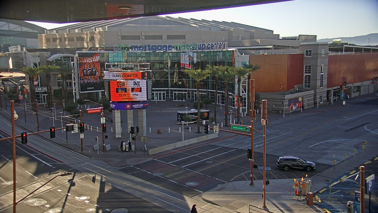 Thumbnail for current weather camera view from Palomar Hotel in Phoenix, Arizona