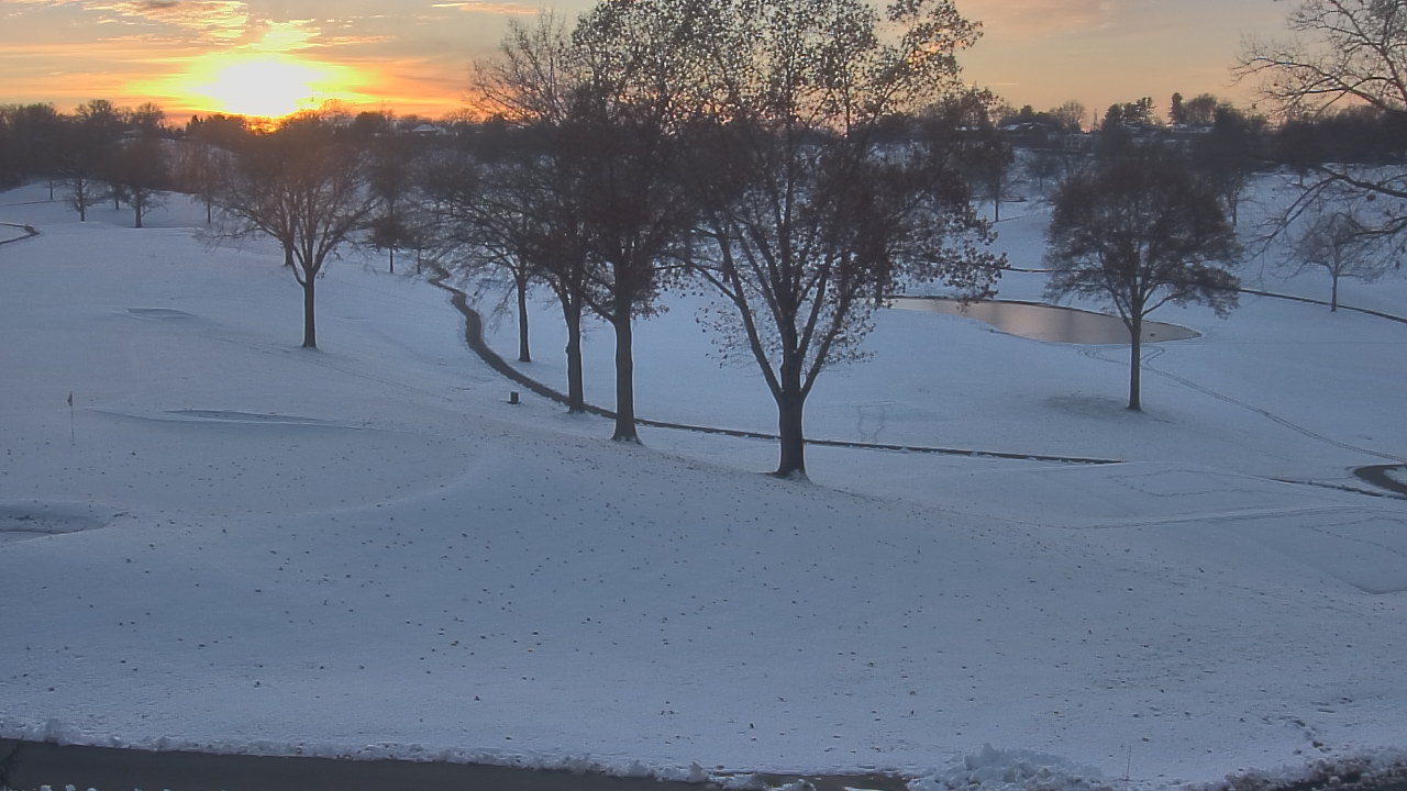 Thumbnail for current weather camera view from St Clair Country Club in Upper St. Clair, Pennsylvania
