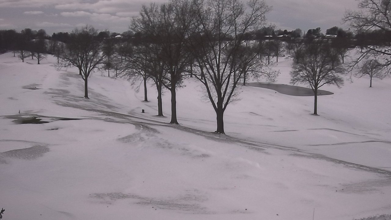 Thumbnail for current weather camera view from St Clair Country Club in Upper St. Clair, Pennsylvania